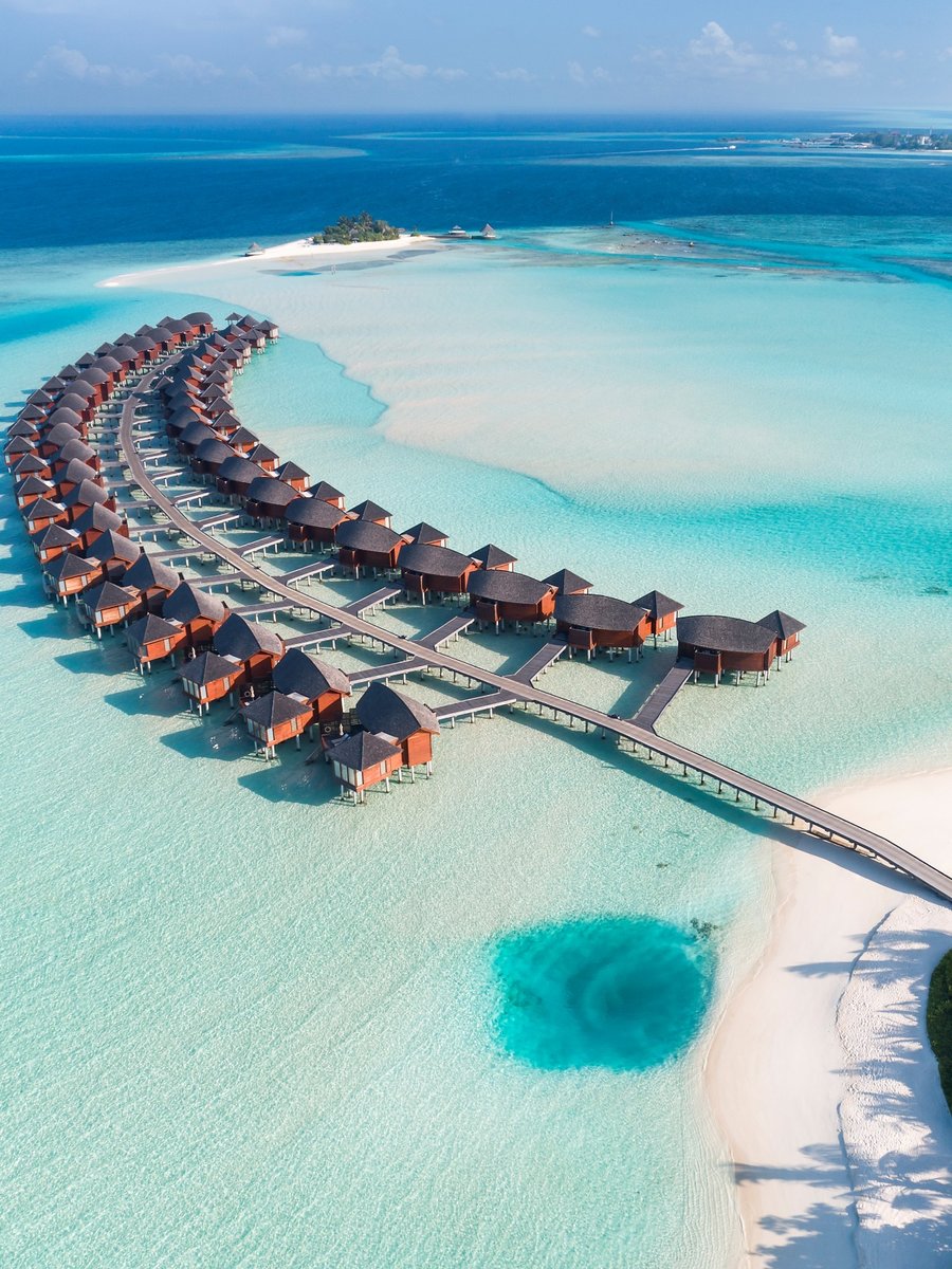 Anantara_Dhigu_Maldives_Resort_3x4.jpg